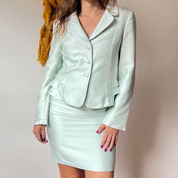 Albert Nipon baby blue two piece set - Picture 1 of 4